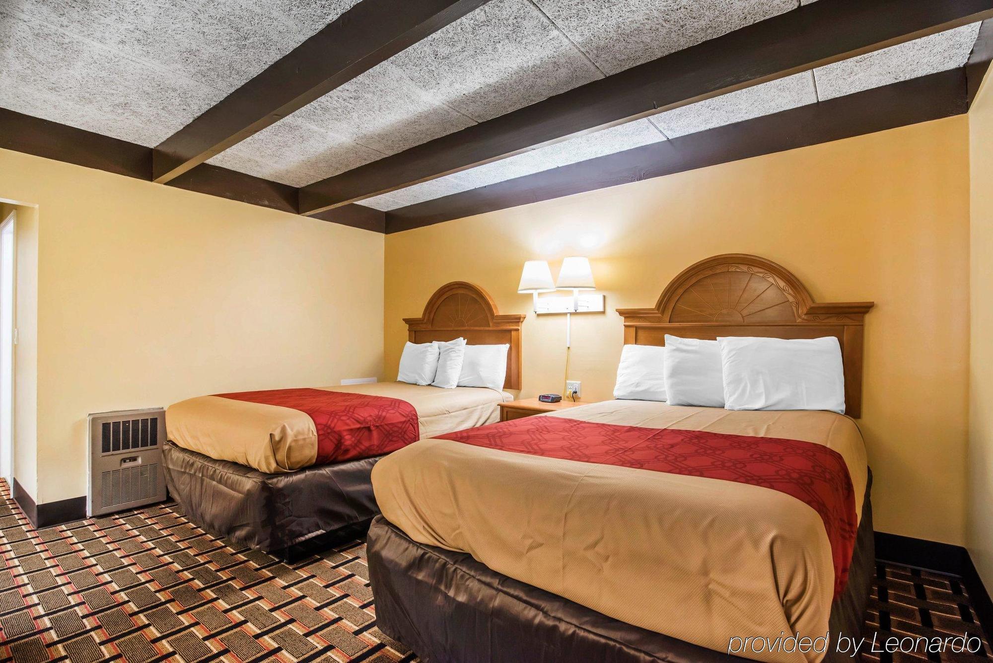 Econo Lodge Ню Палц Екстериор снимка
