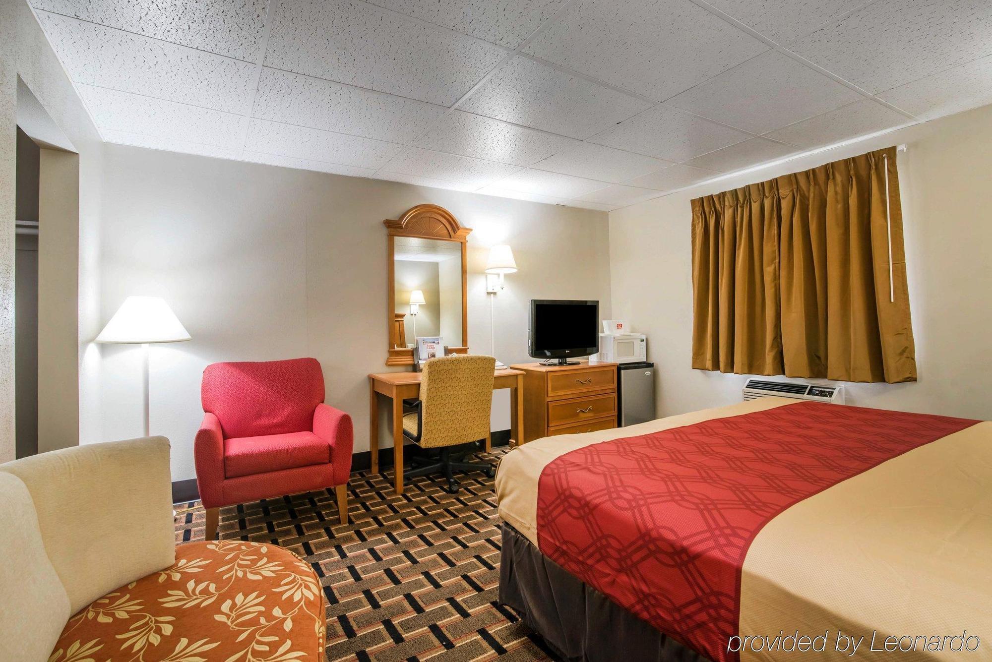 Econo Lodge Ню Палц Екстериор снимка