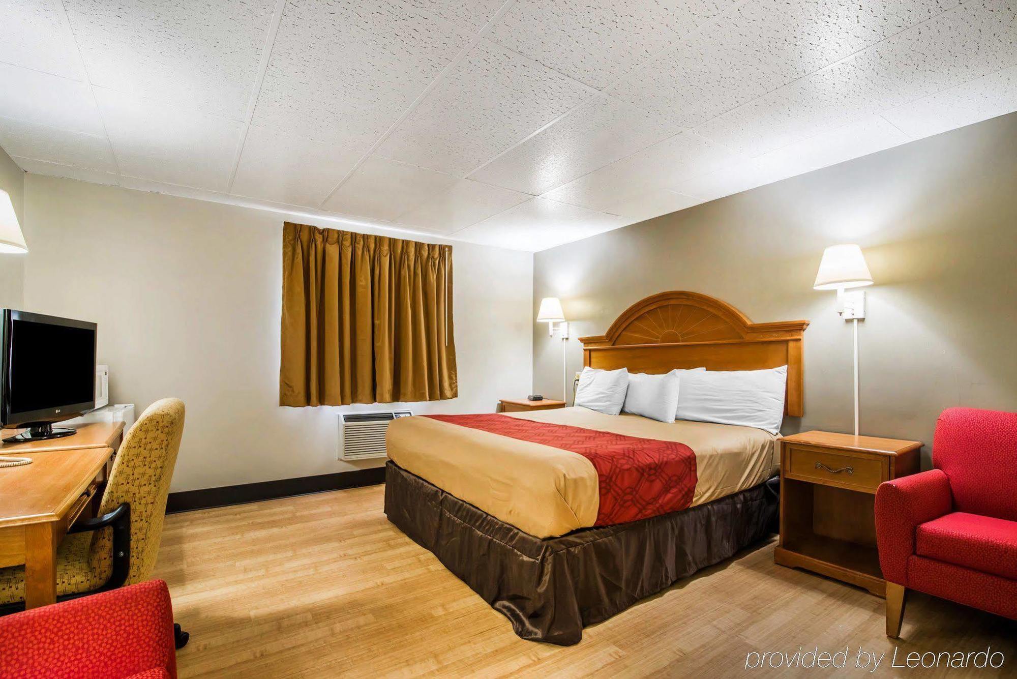 Econo Lodge Ню Палц Екстериор снимка