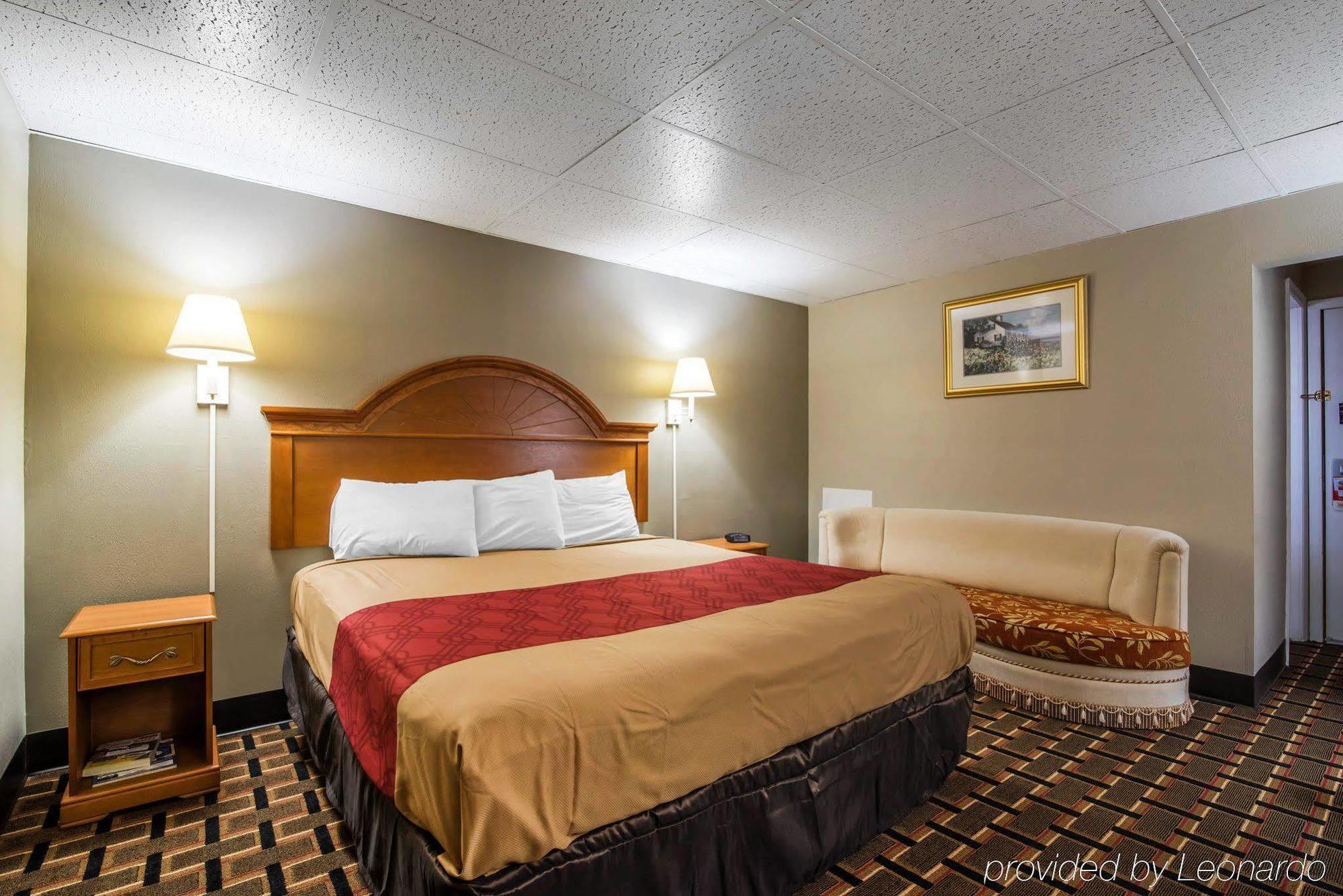 Econo Lodge Ню Палц Екстериор снимка