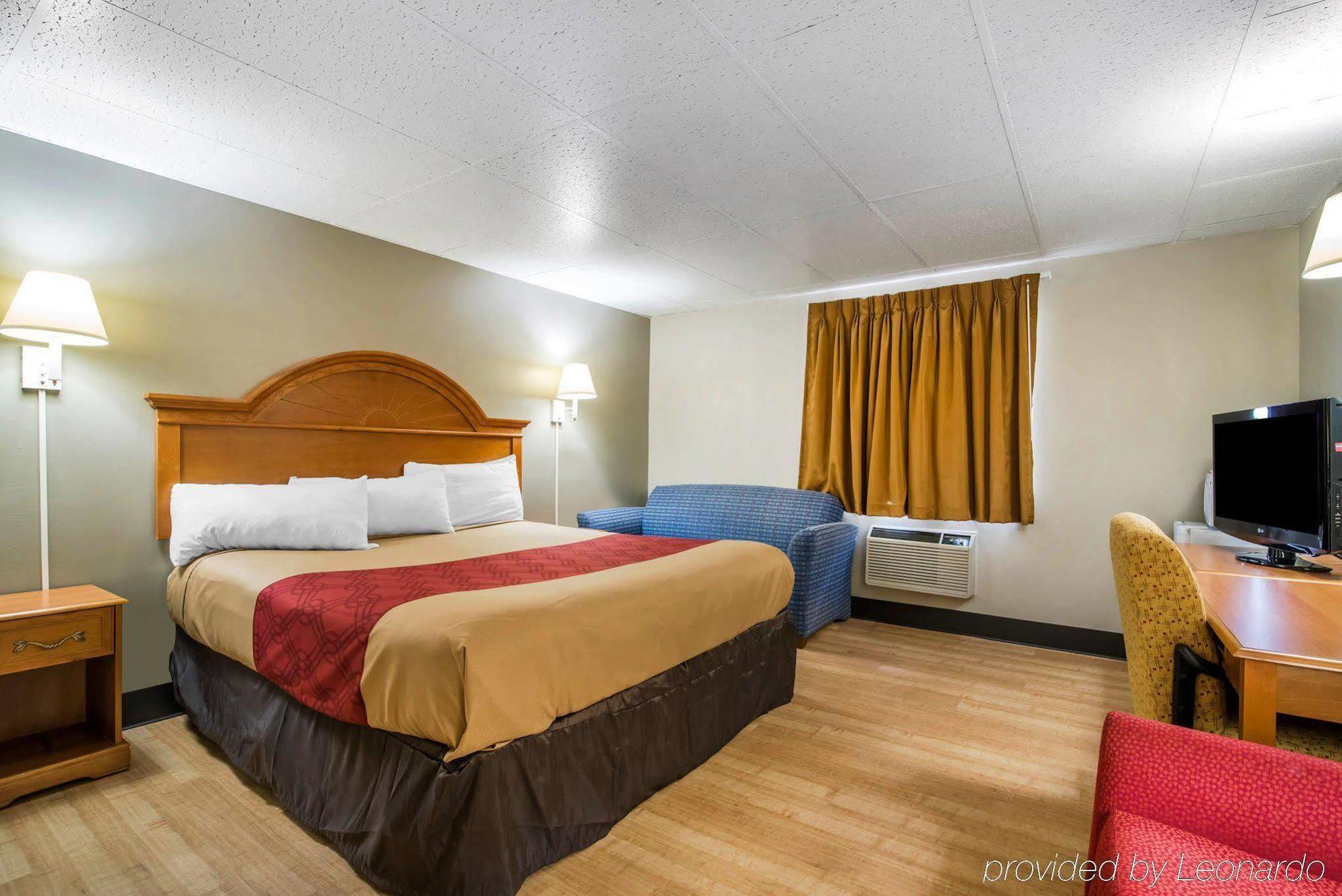 Econo Lodge Ню Палц Екстериор снимка