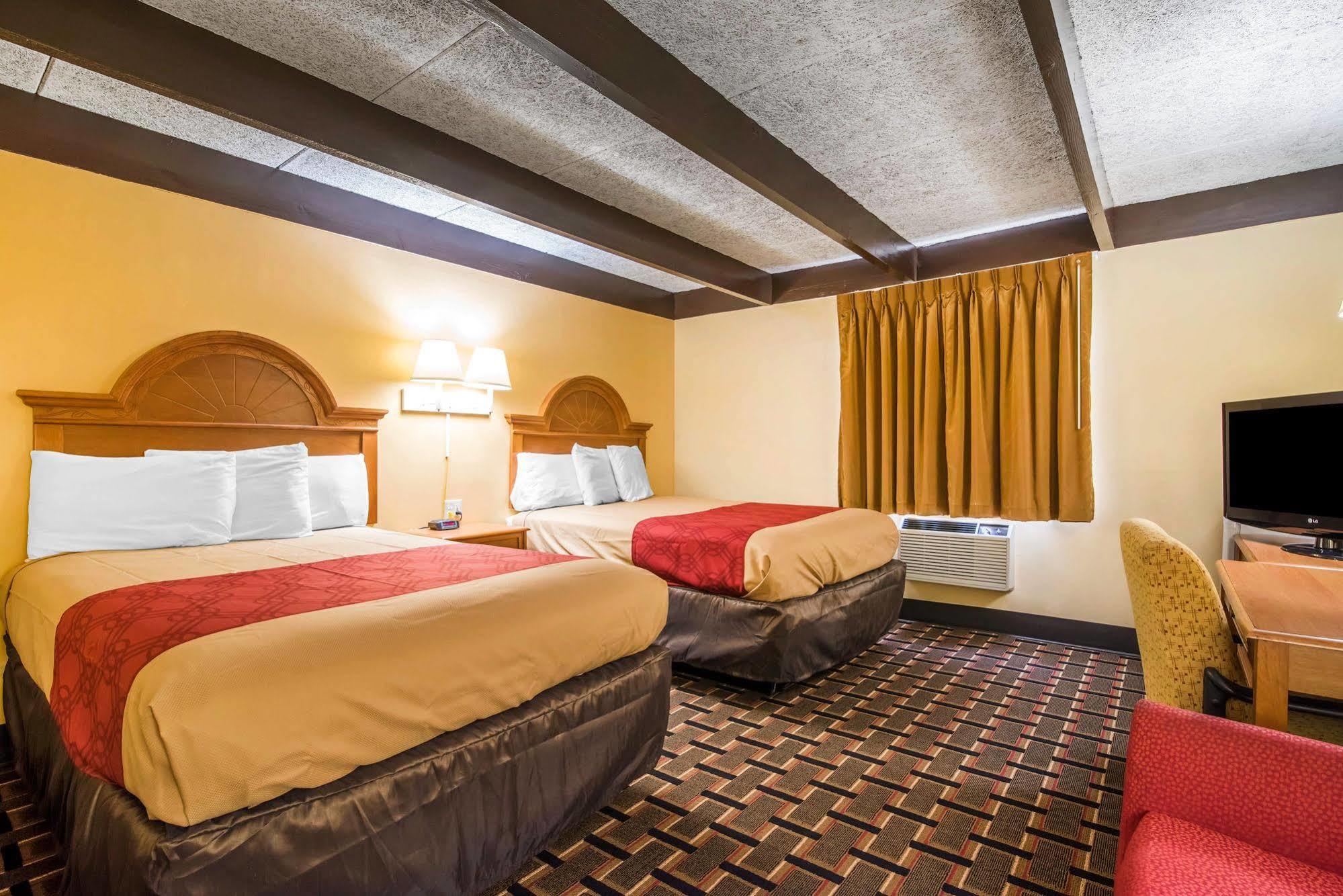 Econo Lodge Ню Палц Екстериор снимка