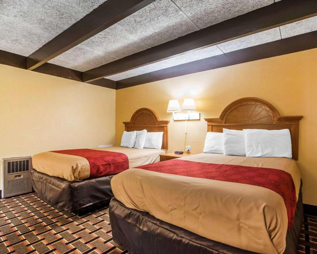 Econo Lodge Ню Палц Екстериор снимка