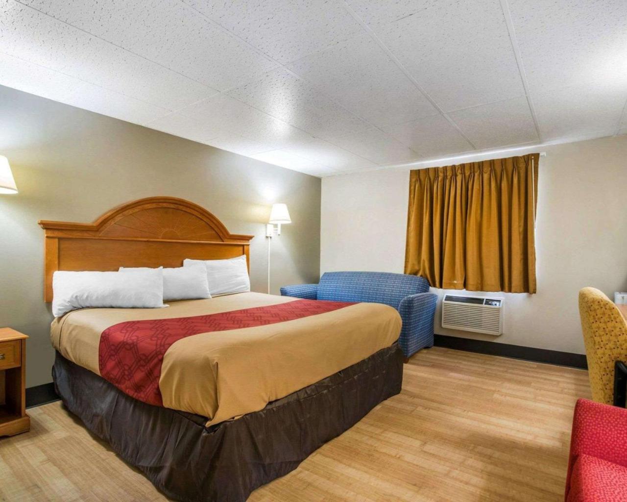 Econo Lodge Ню Палц Екстериор снимка