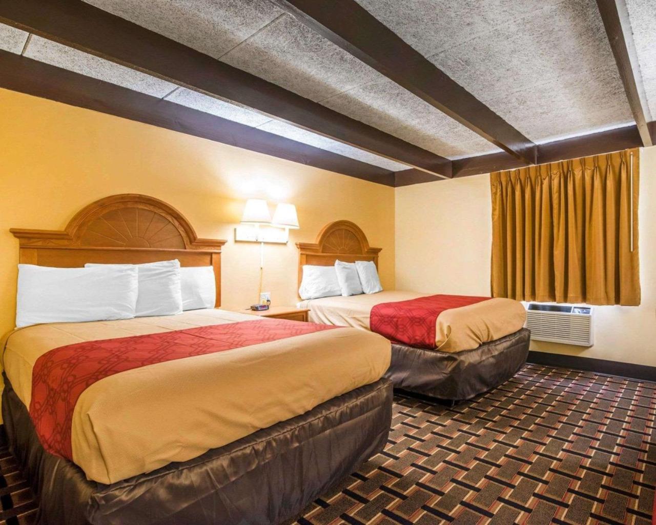 Econo Lodge Ню Палц Екстериор снимка