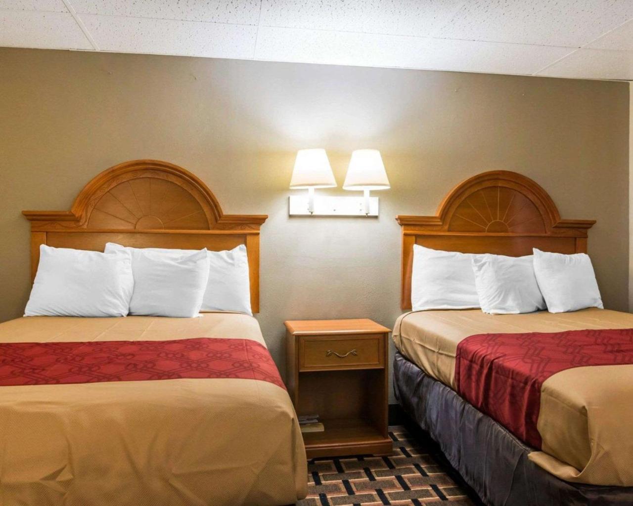 Econo Lodge Ню Палц Екстериор снимка