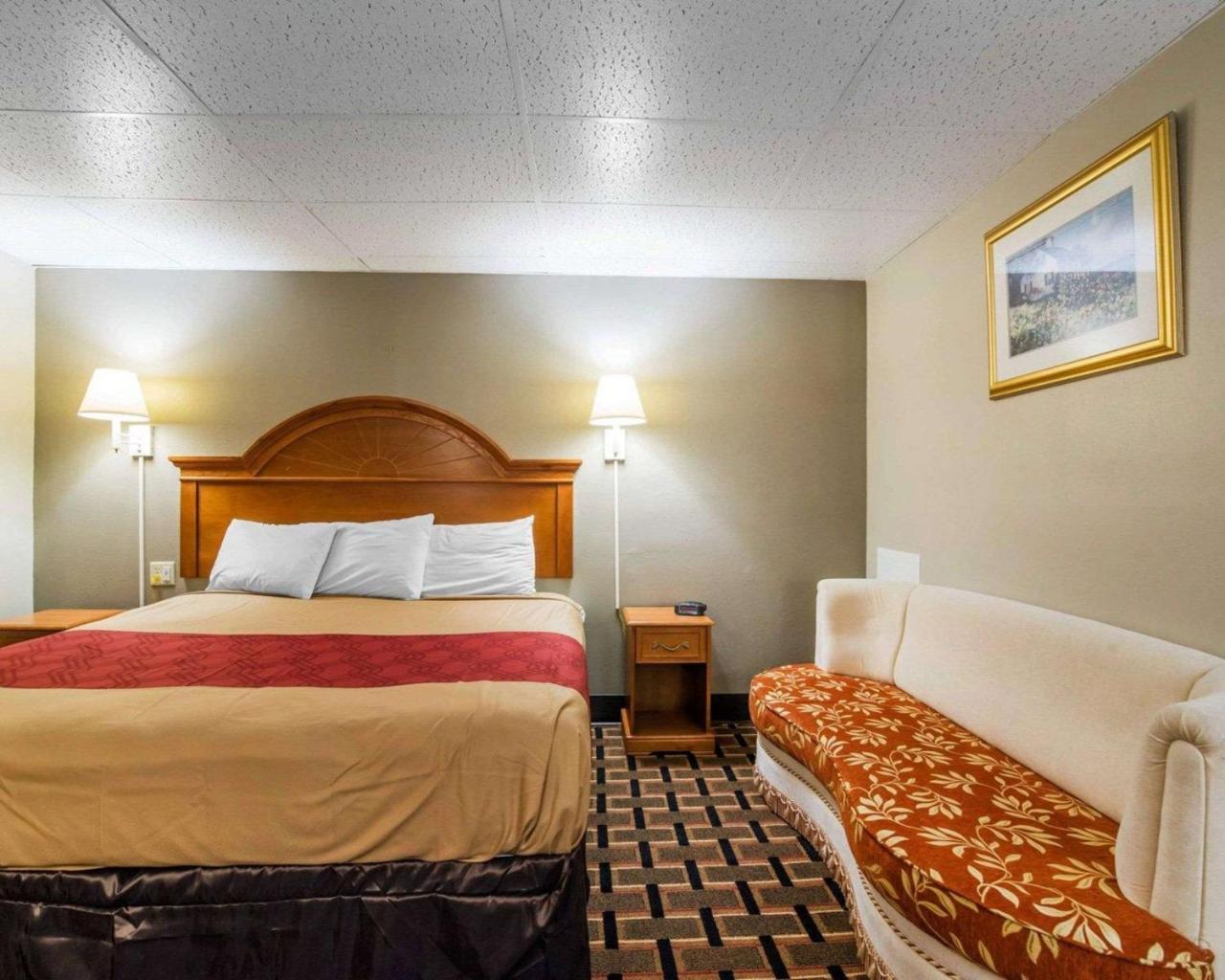 Econo Lodge Ню Палц Екстериор снимка